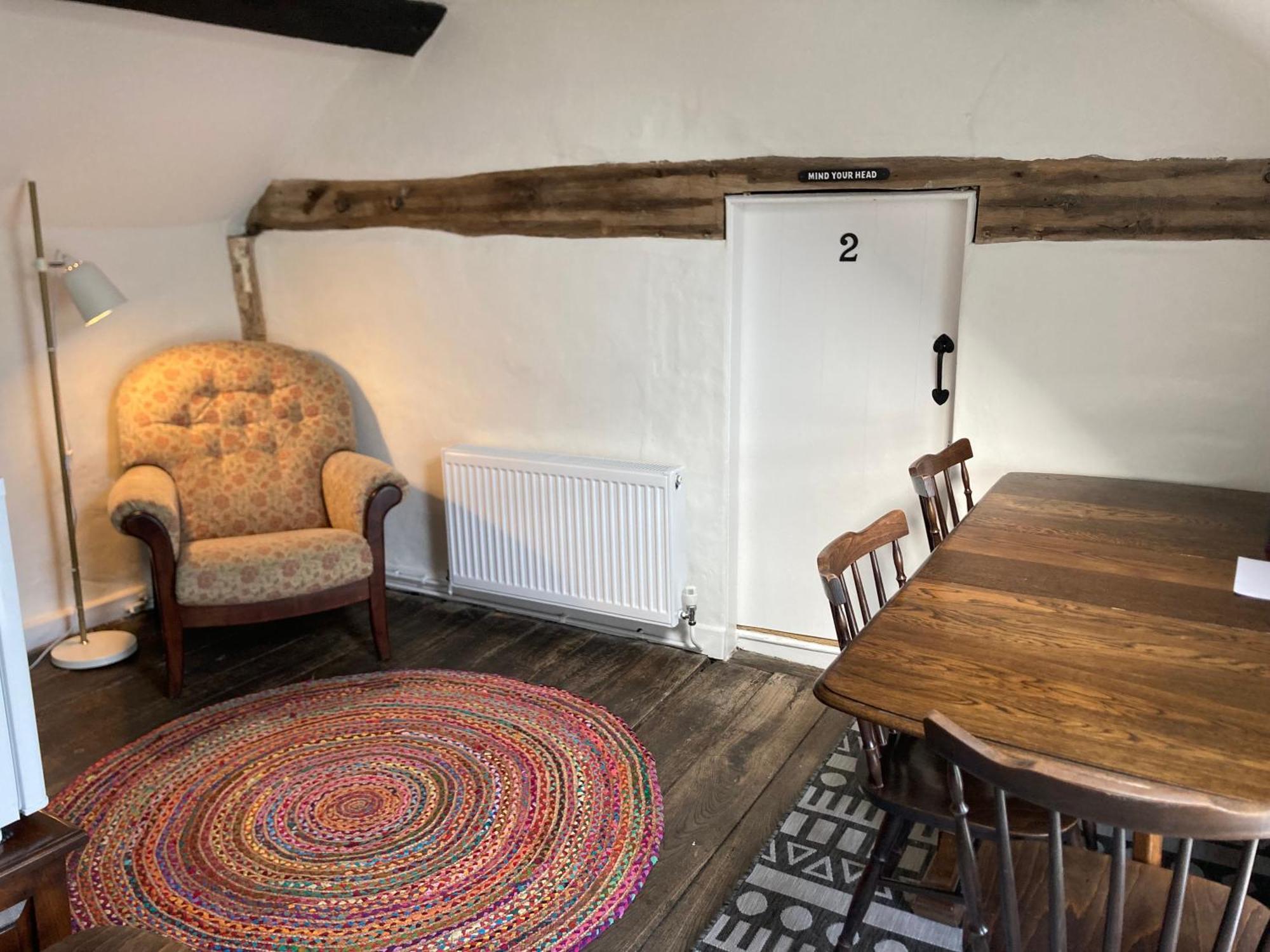 Bryntirion Farmhouse Rooms Llanfair Caereinion Bagian luar foto